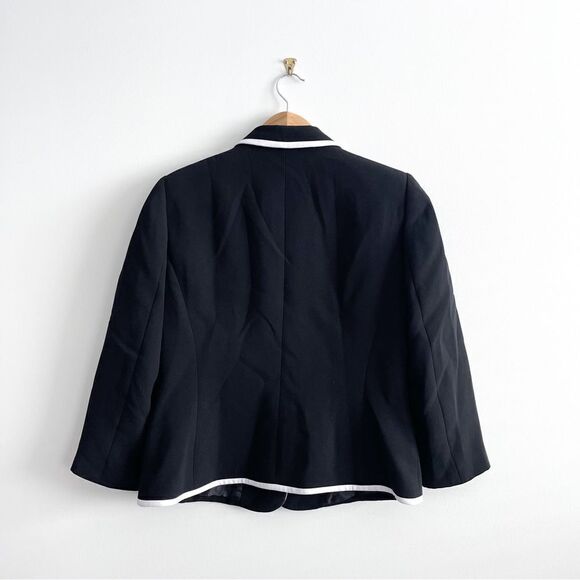 A & K Designs Cropped Blazer Jacket Women's 6P Black White Trim Notched Lapels - Picture 2 of 10